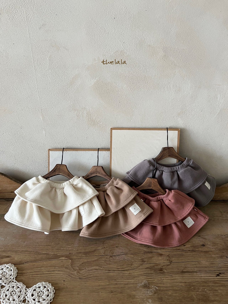 thelala / poo skirt