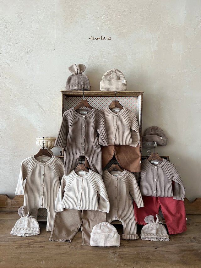thelala / bunny knit beanie