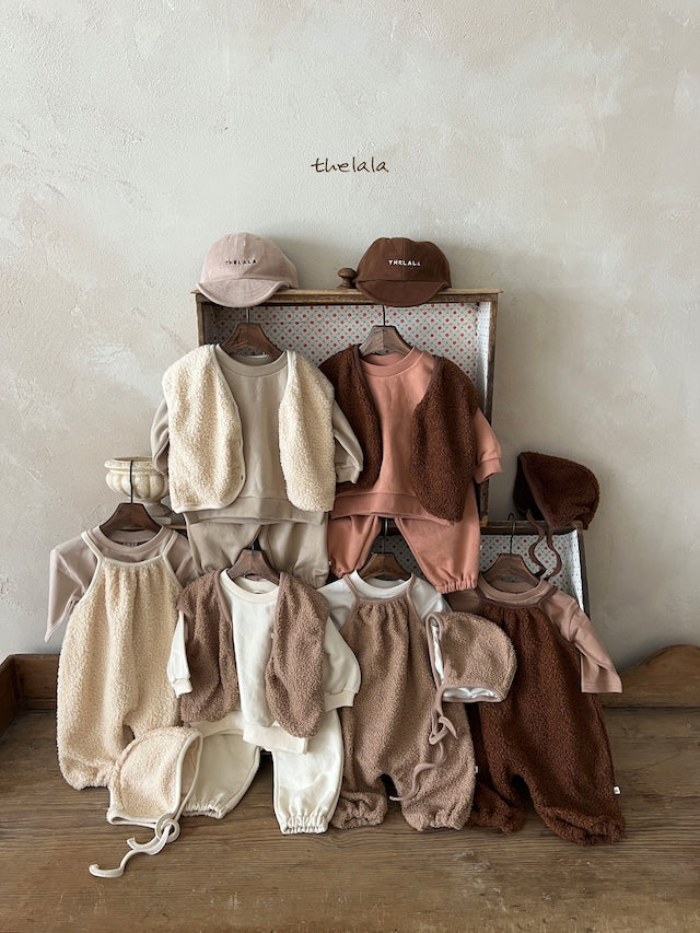 thelala / poodle vest
