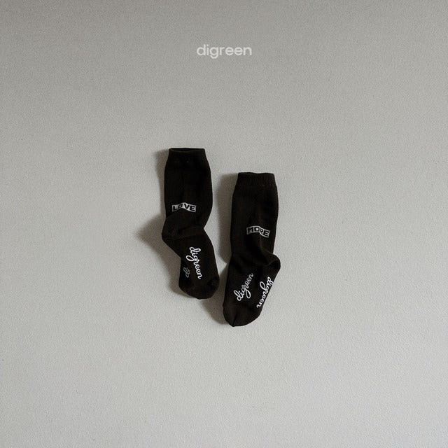 digreen / more love socks