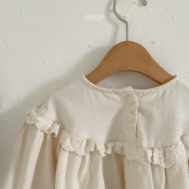 aladin / york embroidery blouse