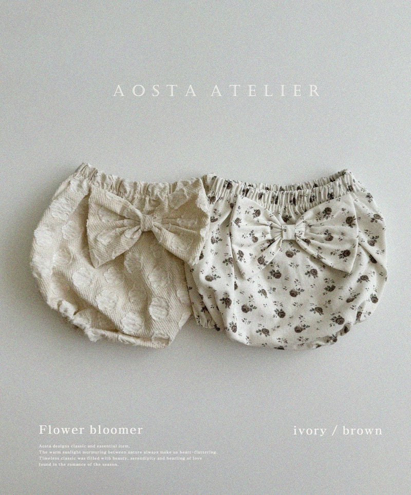 aosta / flower bloomer