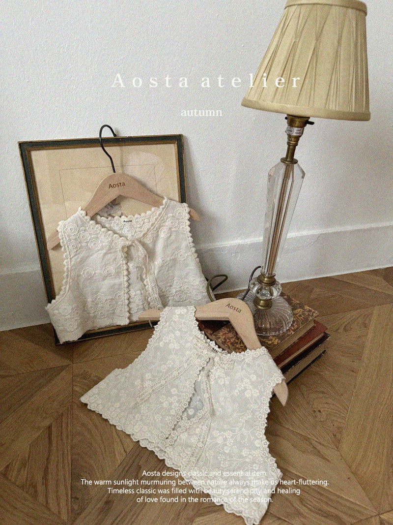 aosta / lace vest