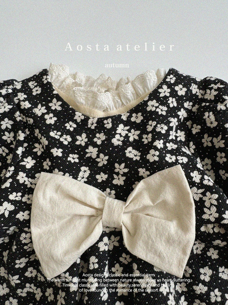 aosta / eyelet tee