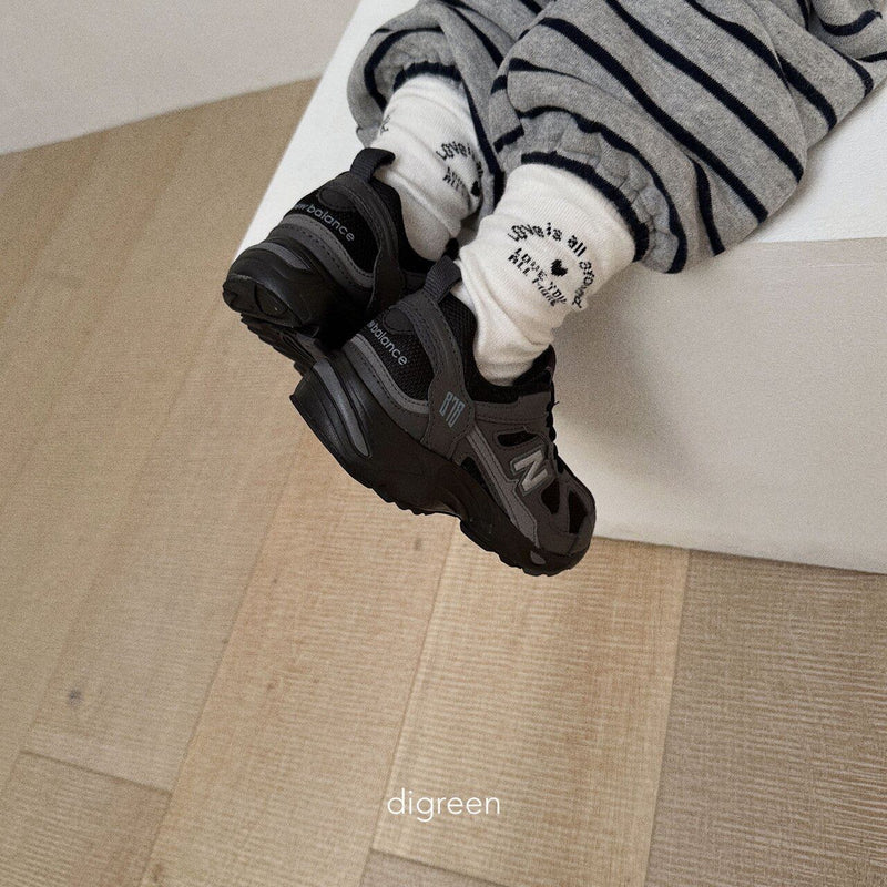 digreen / love socks