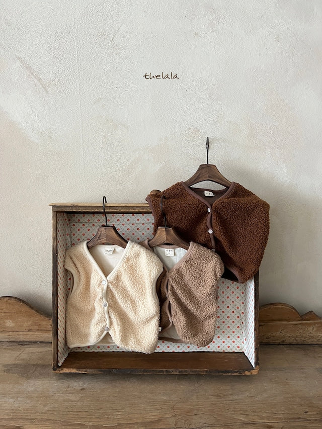 thelala / poodle vest