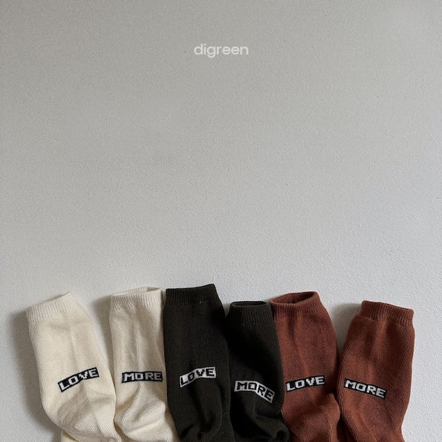 digreen / more love socks