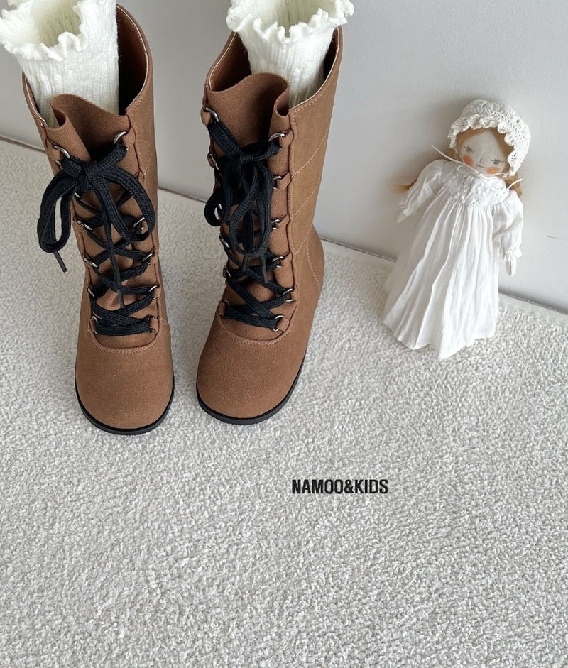 namoo / lace up boots