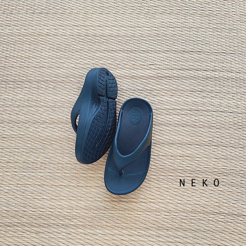 neko /  kurumi sandals