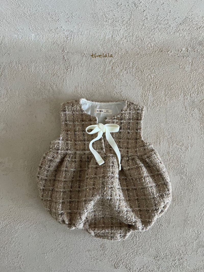 thelala / tweed suit