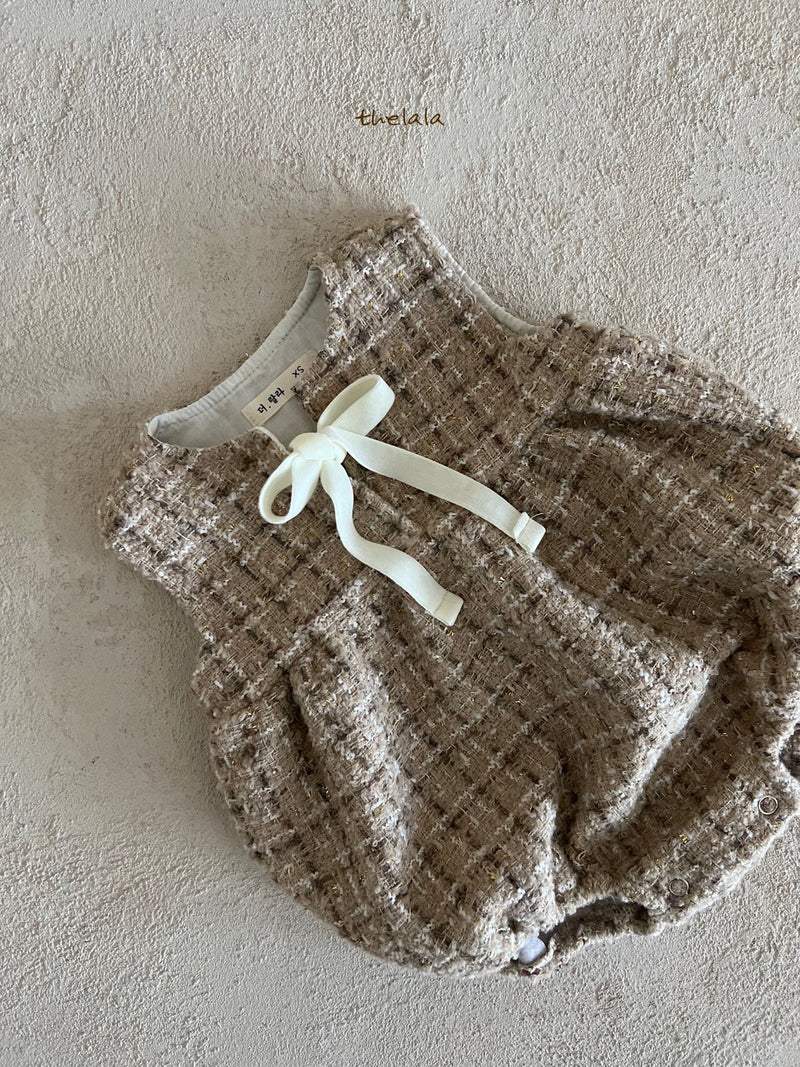 thelala / tweed suit
