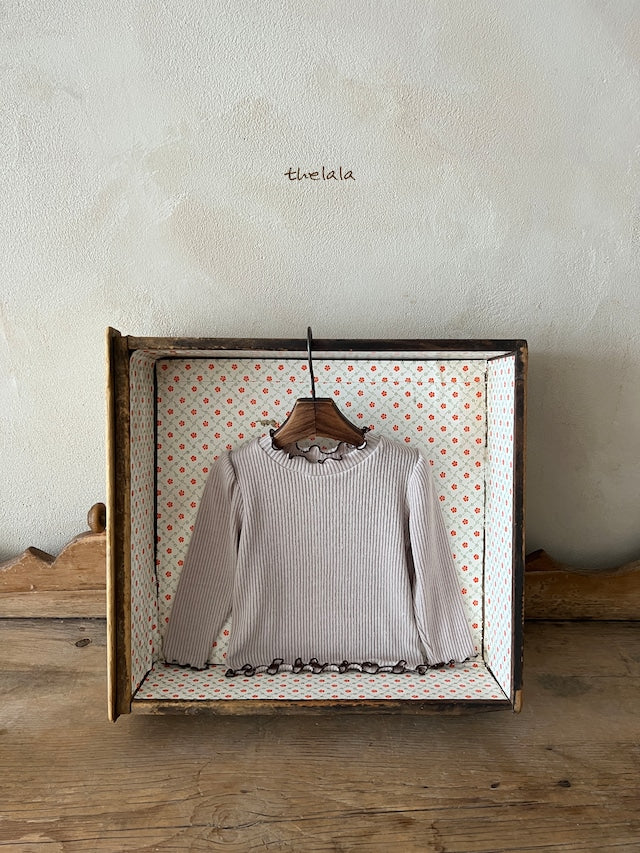 thelala / holy tee