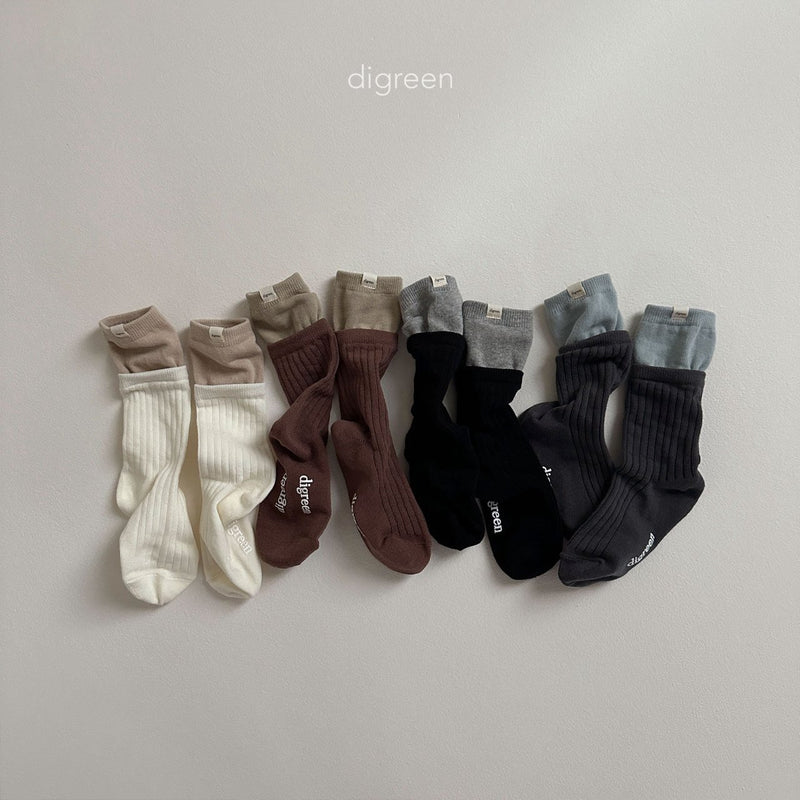 digreen / layered socks