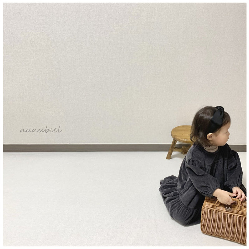 nunubiel / ribbed polar t