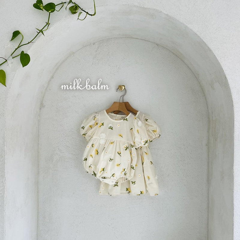 milk balm / lily yarn suit