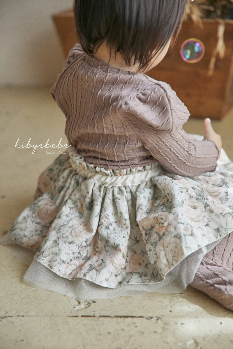 hi byebebe / bebe rose garden skirt
