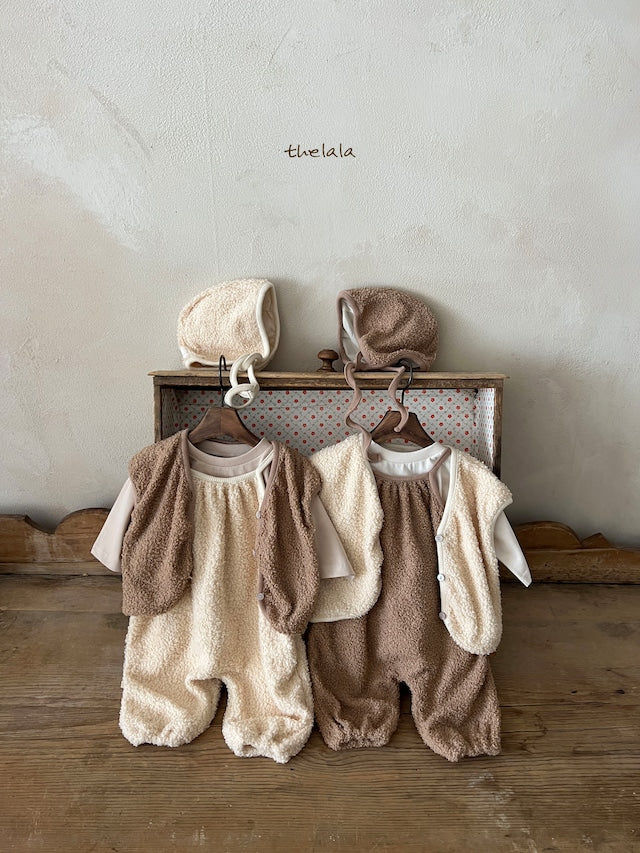 thelala / poodle vest
