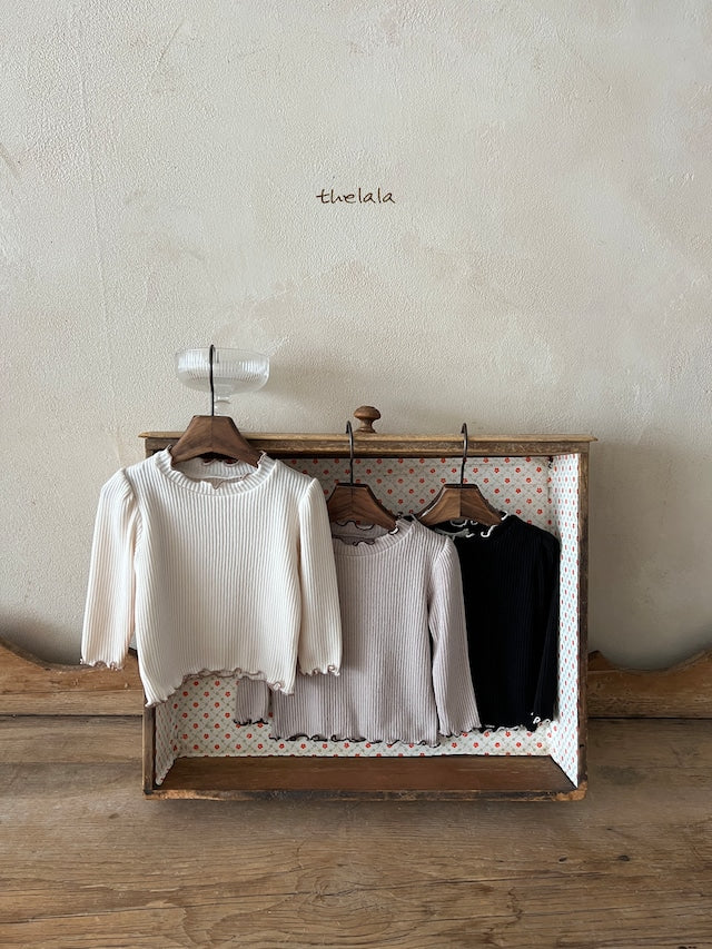thelala / holy tee