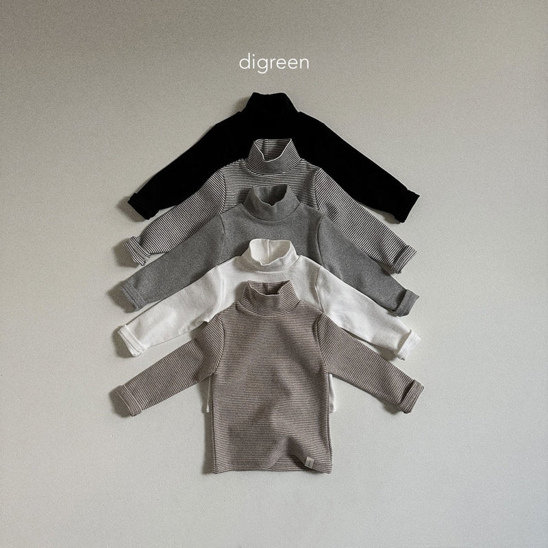 digreen / daily turtleneck tee