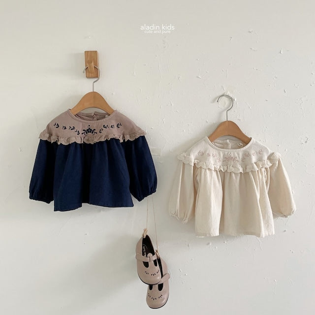 aladin / york embroidery blouse