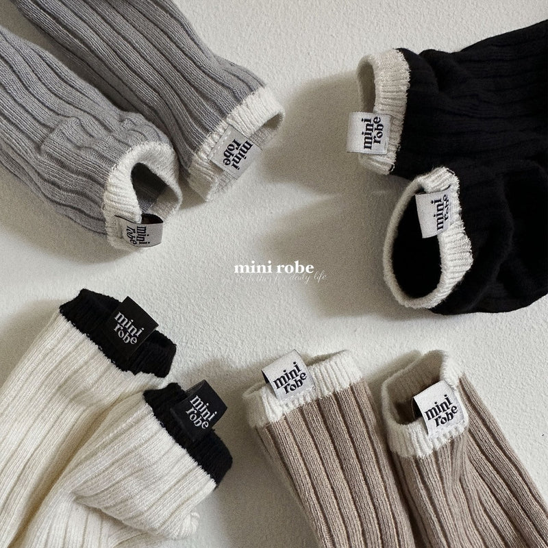 mini robe / baba socks set