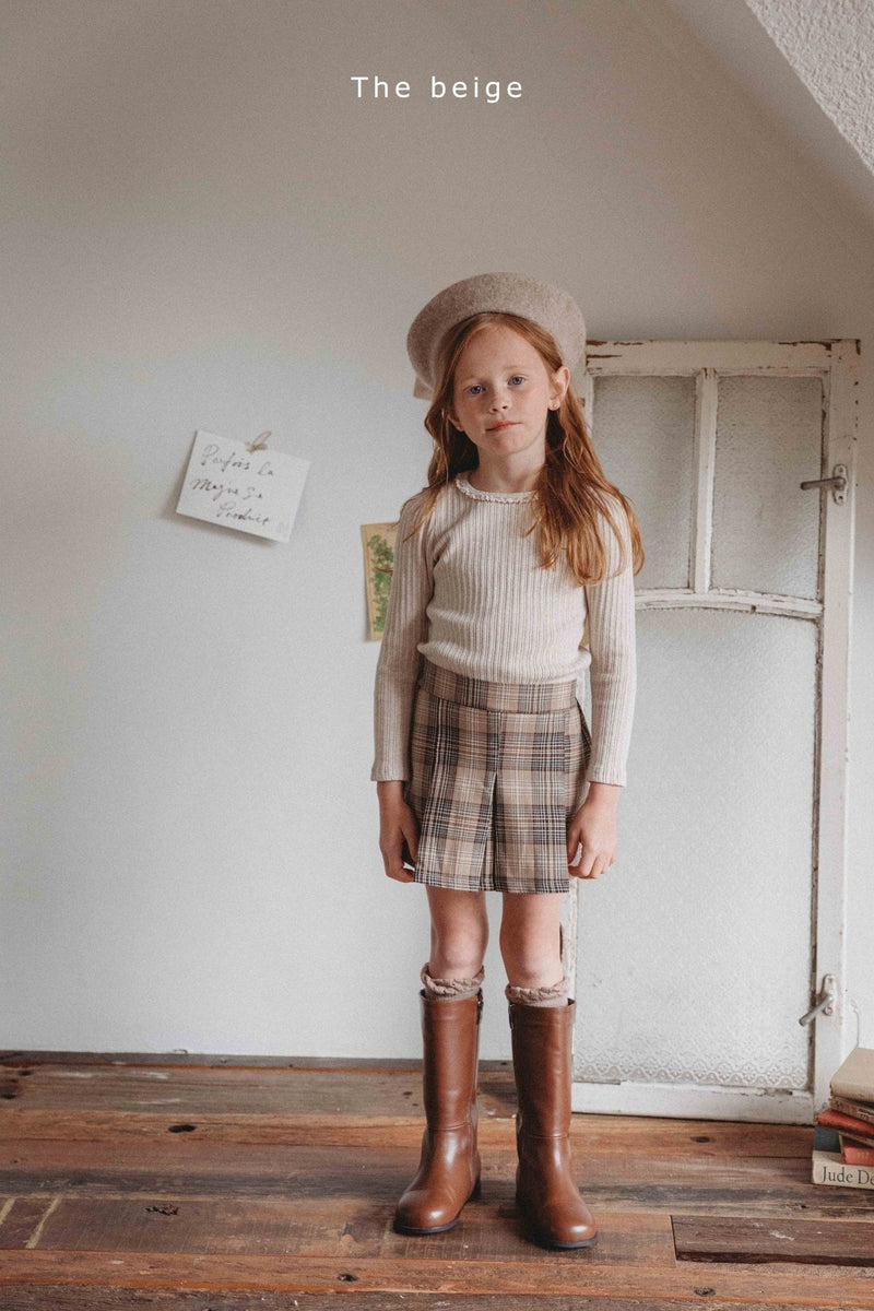 the beige / plain lace tee