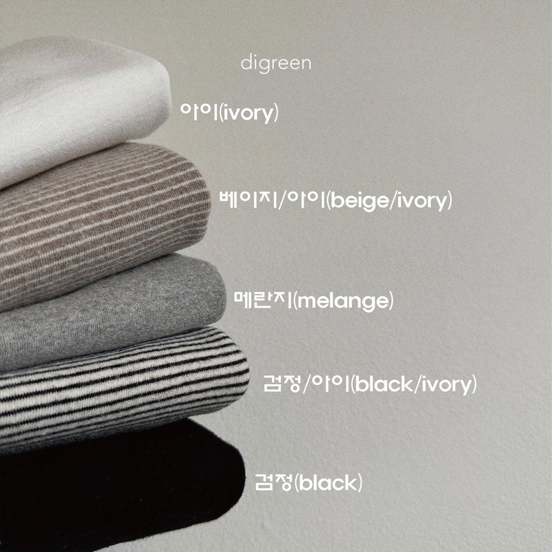 digreen / daily turtleneck tee