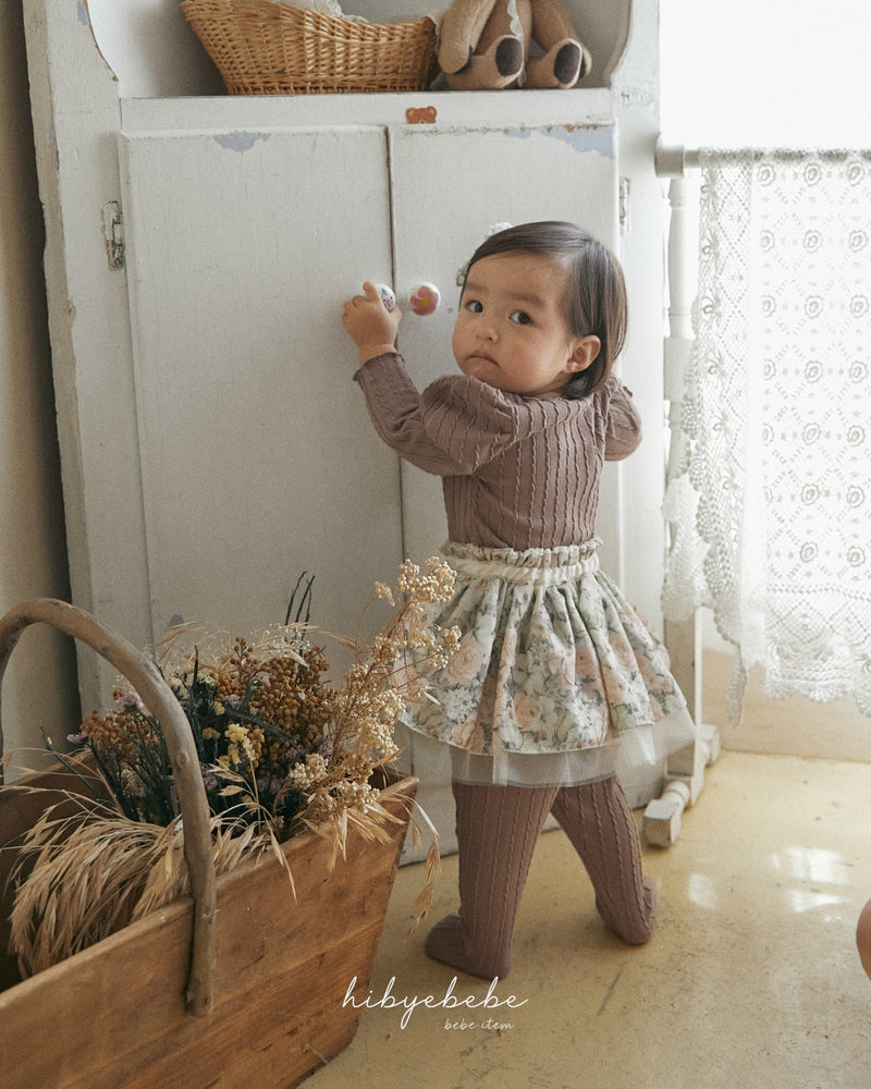 hi byebebe / bebe rose garden skirt