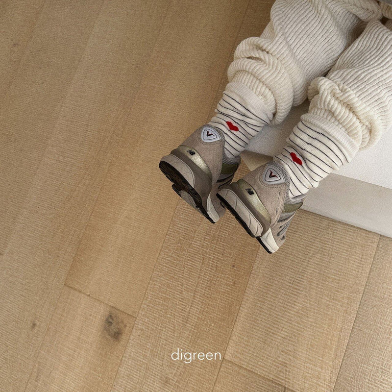 digreen / love socks