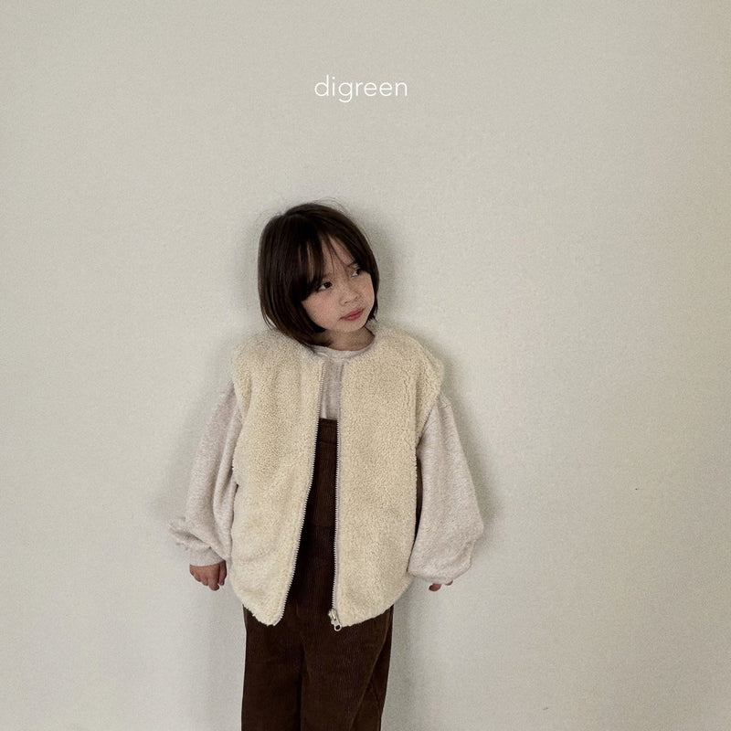 digreen / crispy vest