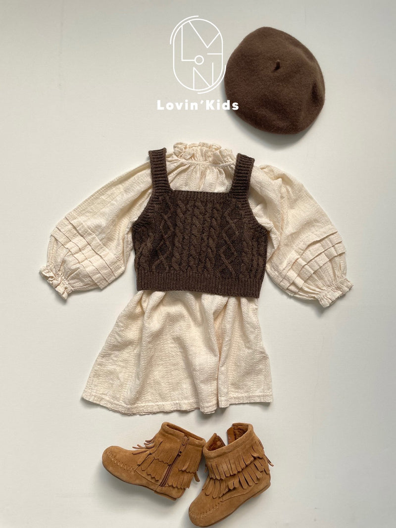 lovin / knit vest