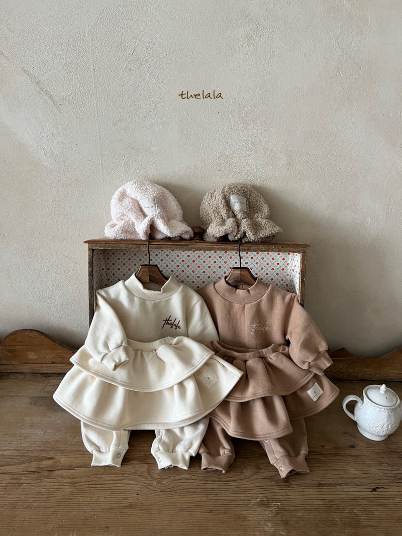 thelala / poo skirt