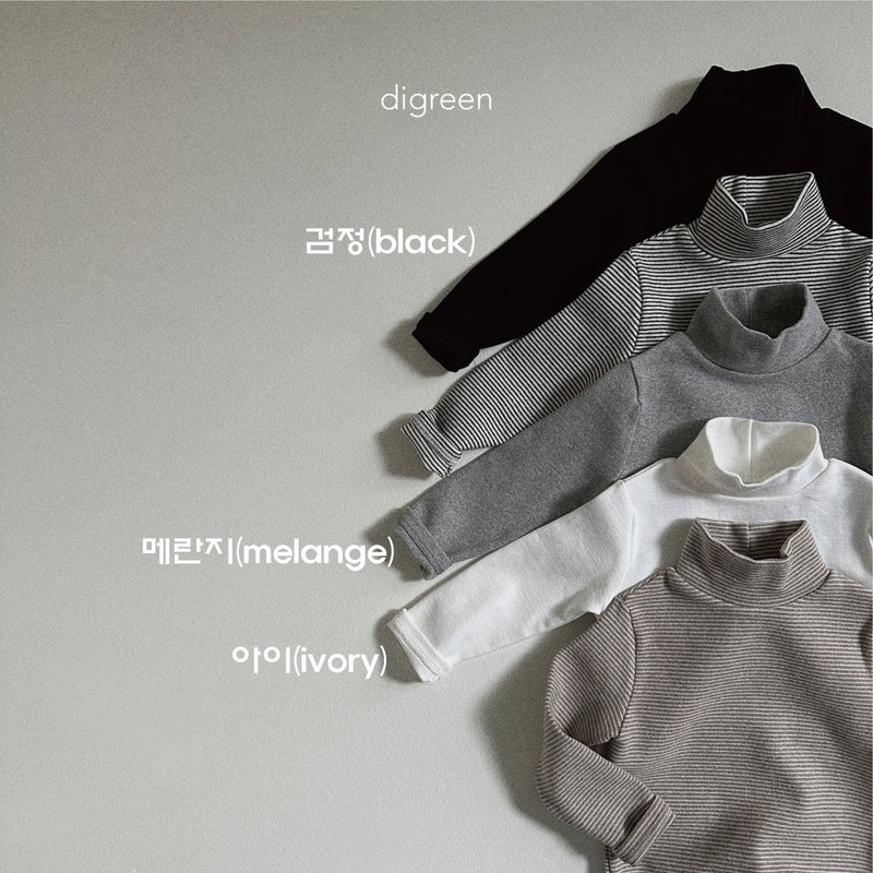 digreen / daily turtleneck tee