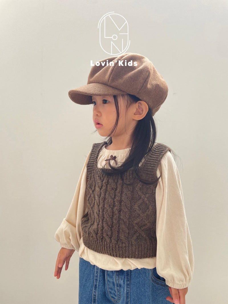 lovin / knit vest