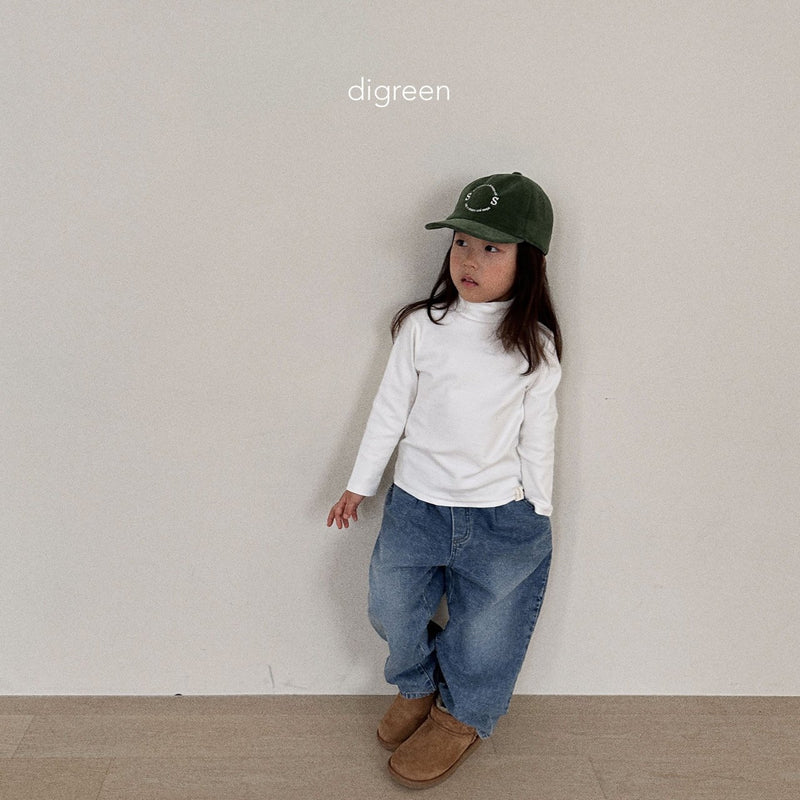 digreen / daily turtleneck tee