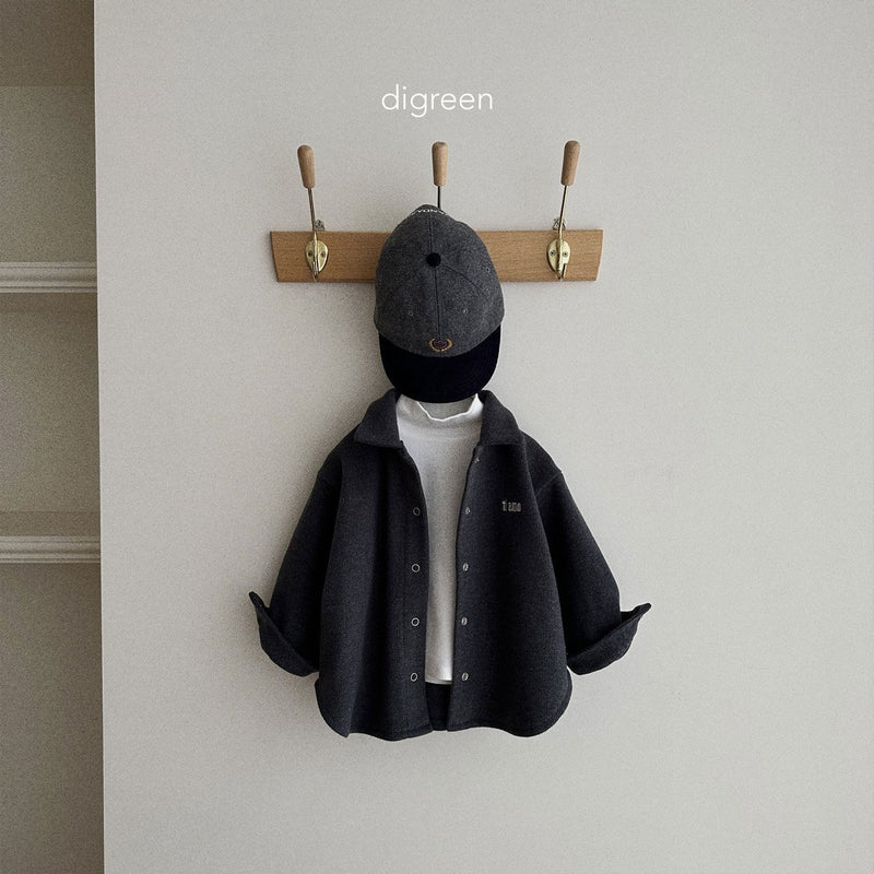 digreen / daily turtleneck tee