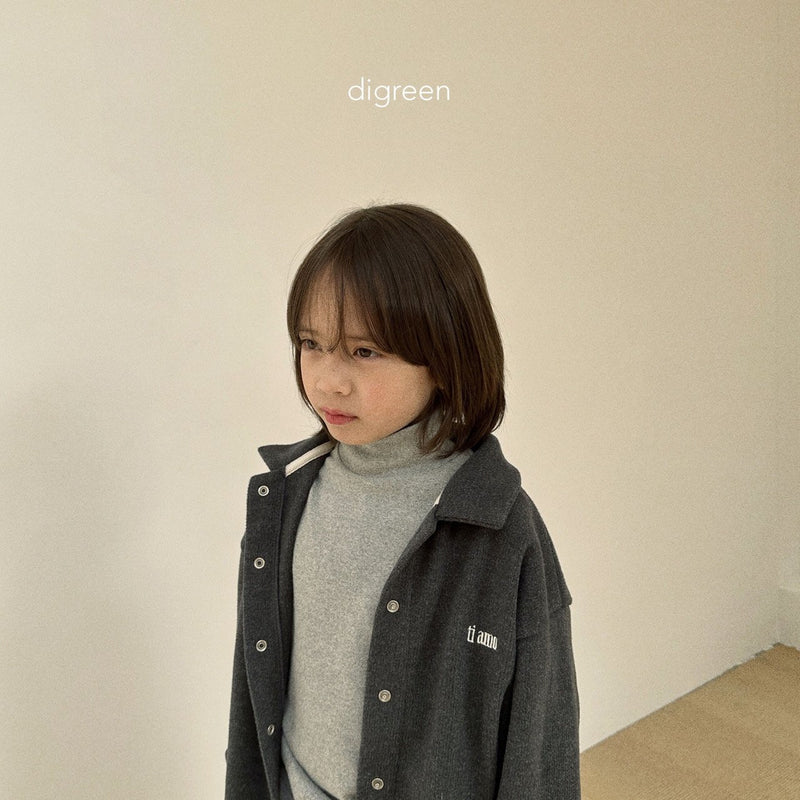 digreen / daily turtleneck tee