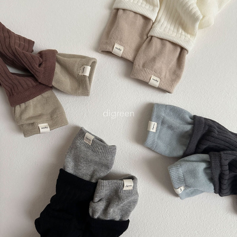 digreen / layered socks