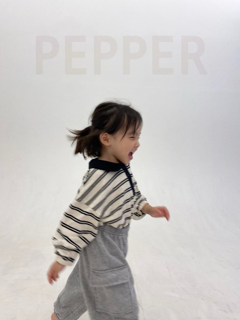 pepper / chex collar tee