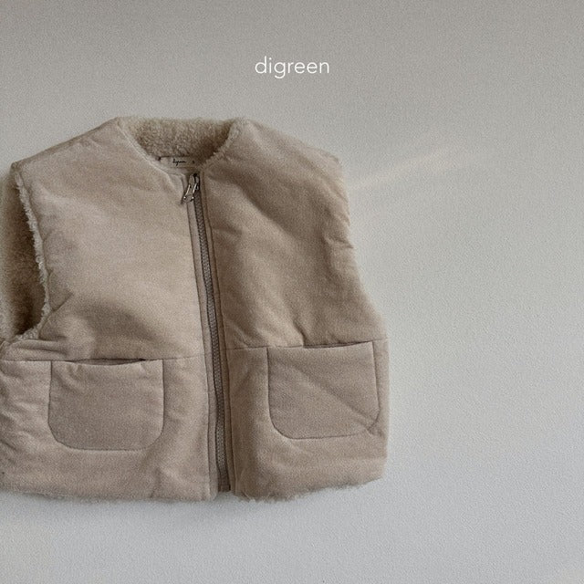 digreen / crispy vest