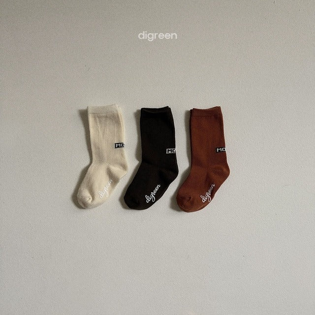 digreen / more love socks