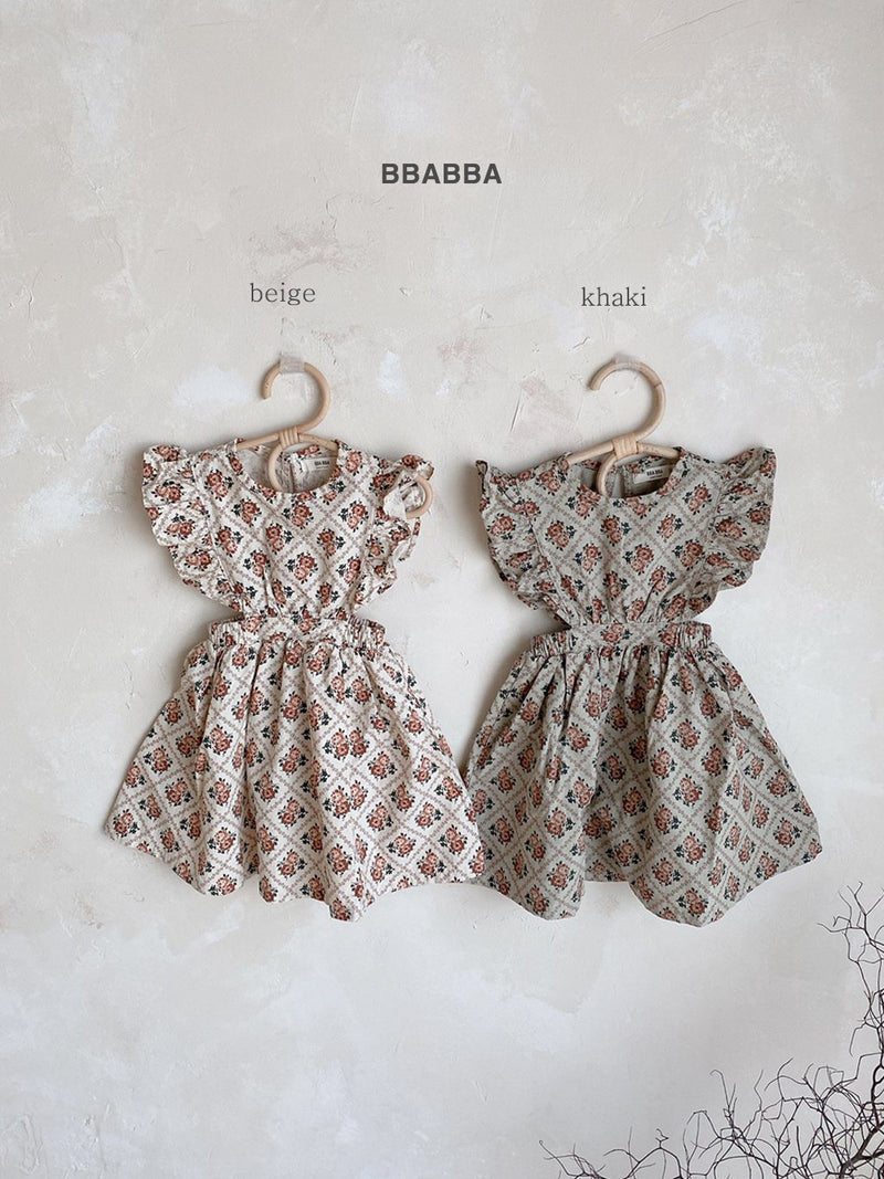 一部即納 bbabba  / first snow  one-piece