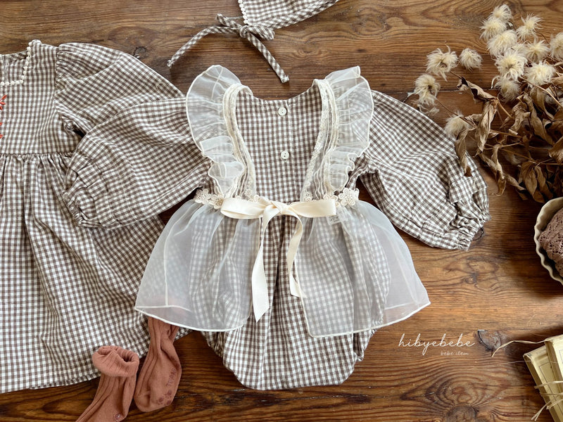 hi byebebe / bebe organza apron