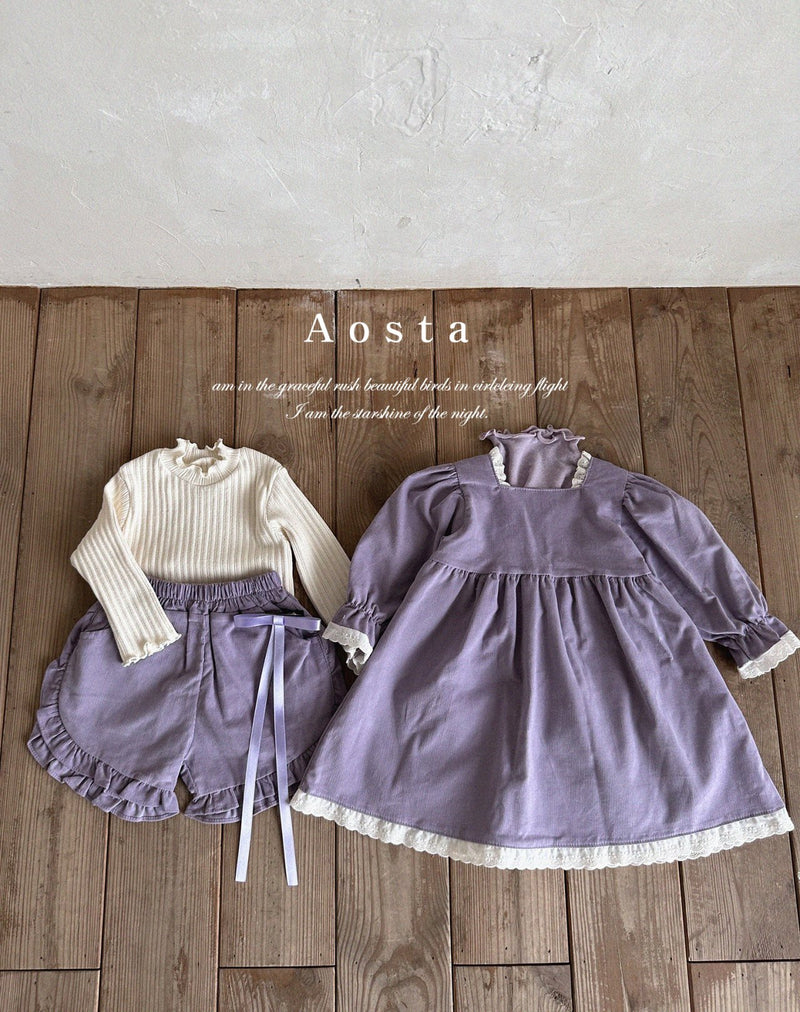 aosta / camellia tee
