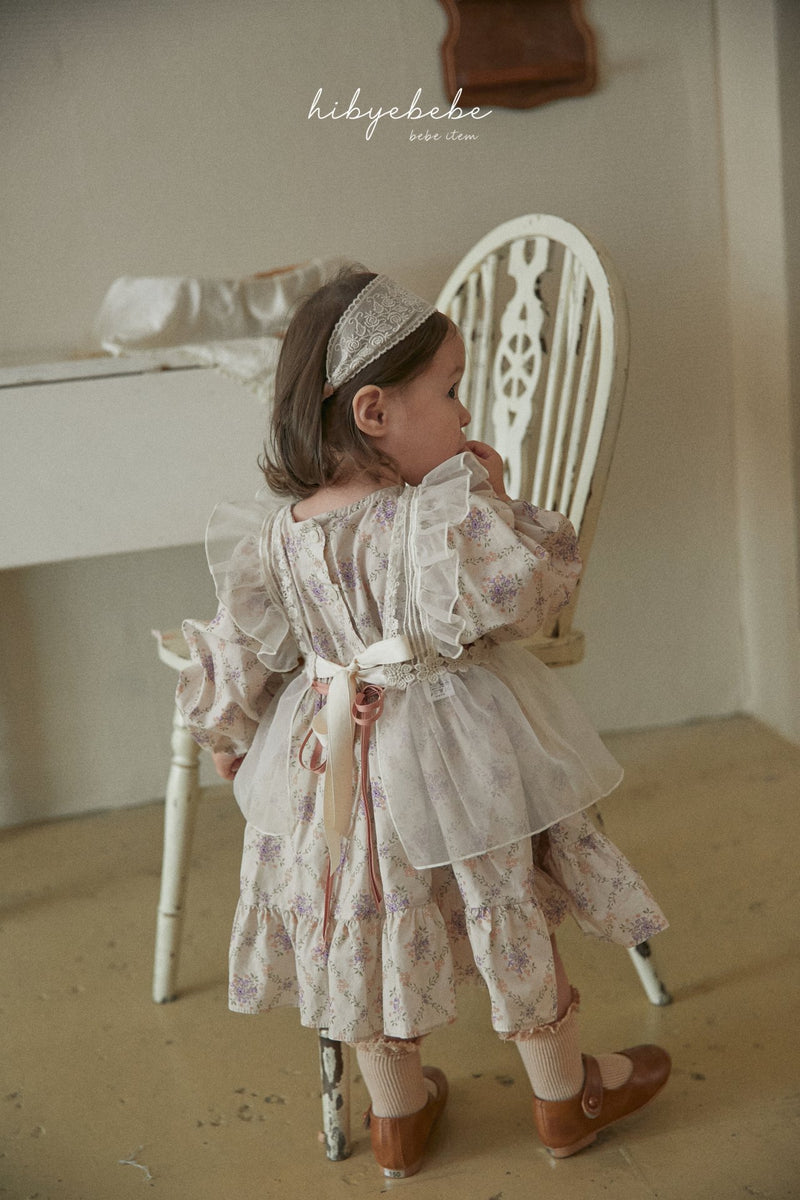 hi byebebe / bebe organza apron