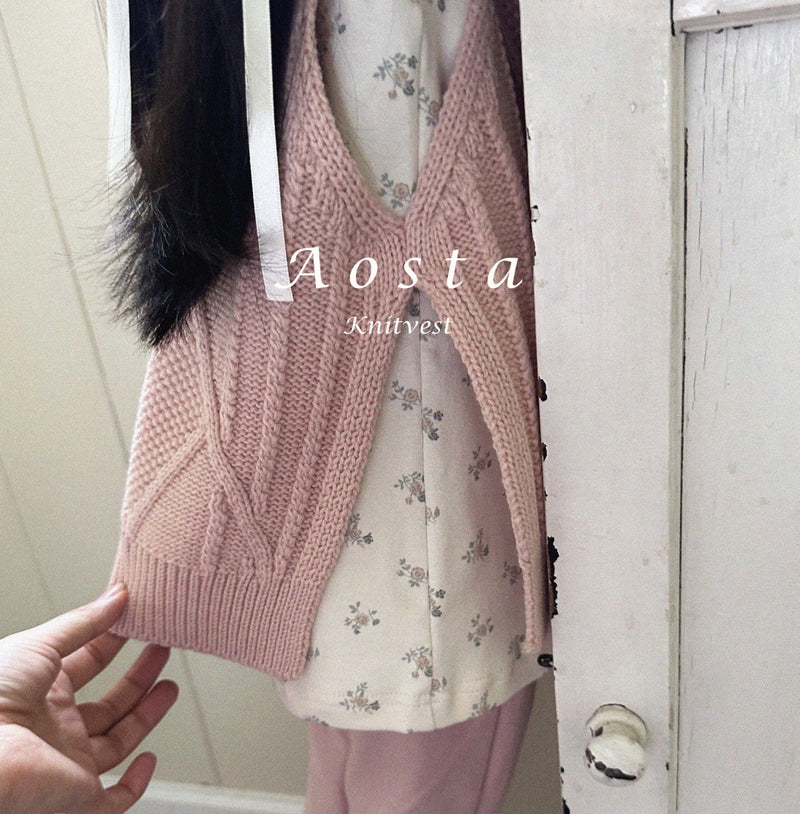 aosta / knit vest