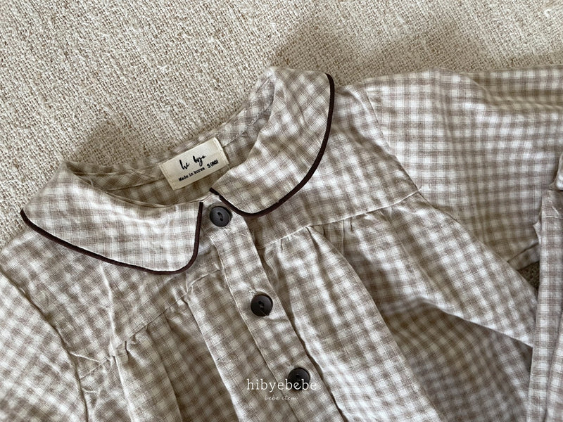 hi byebebe / bebe phillips color suit