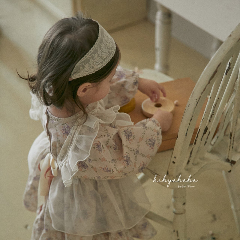 hi byebebe / bebe organza apron
