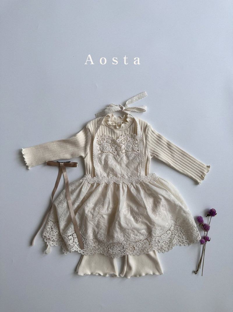 aosta / camellia tee