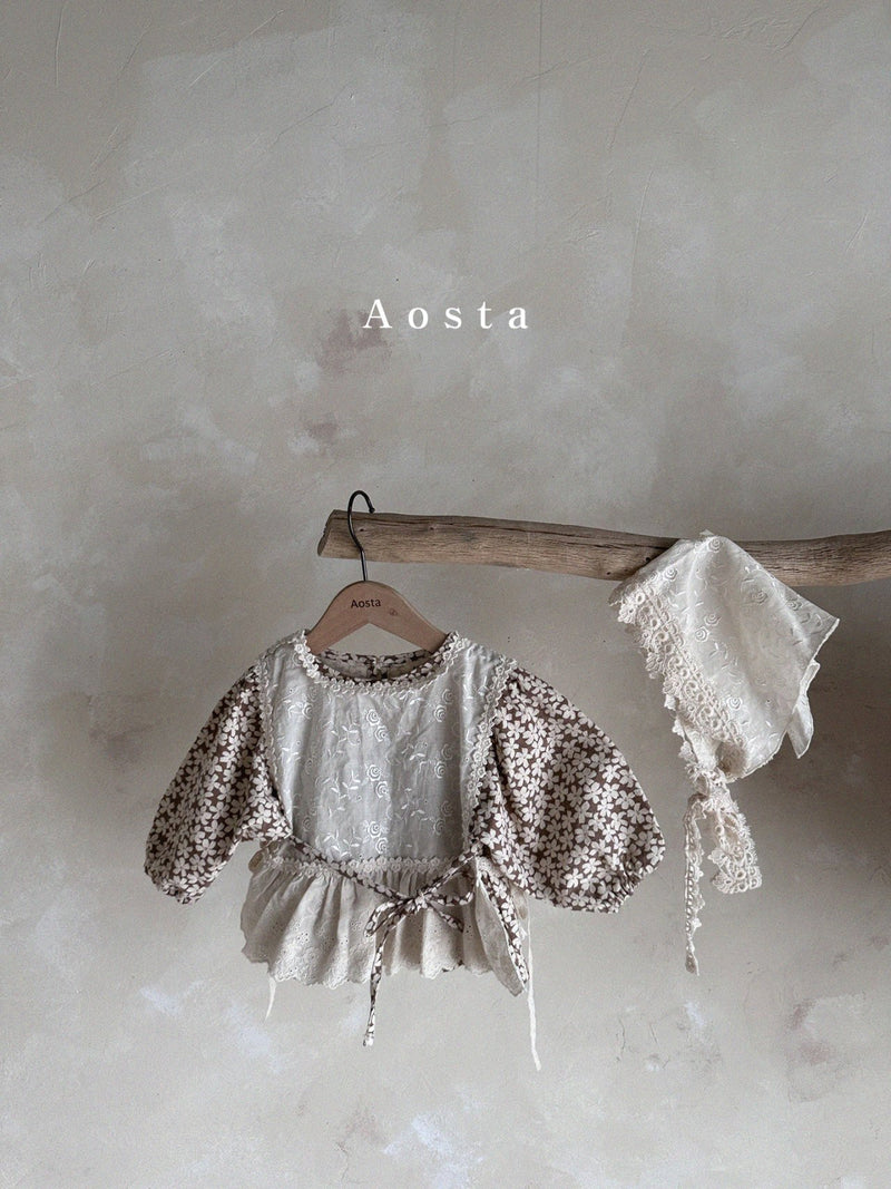 aosta / lace bonnet